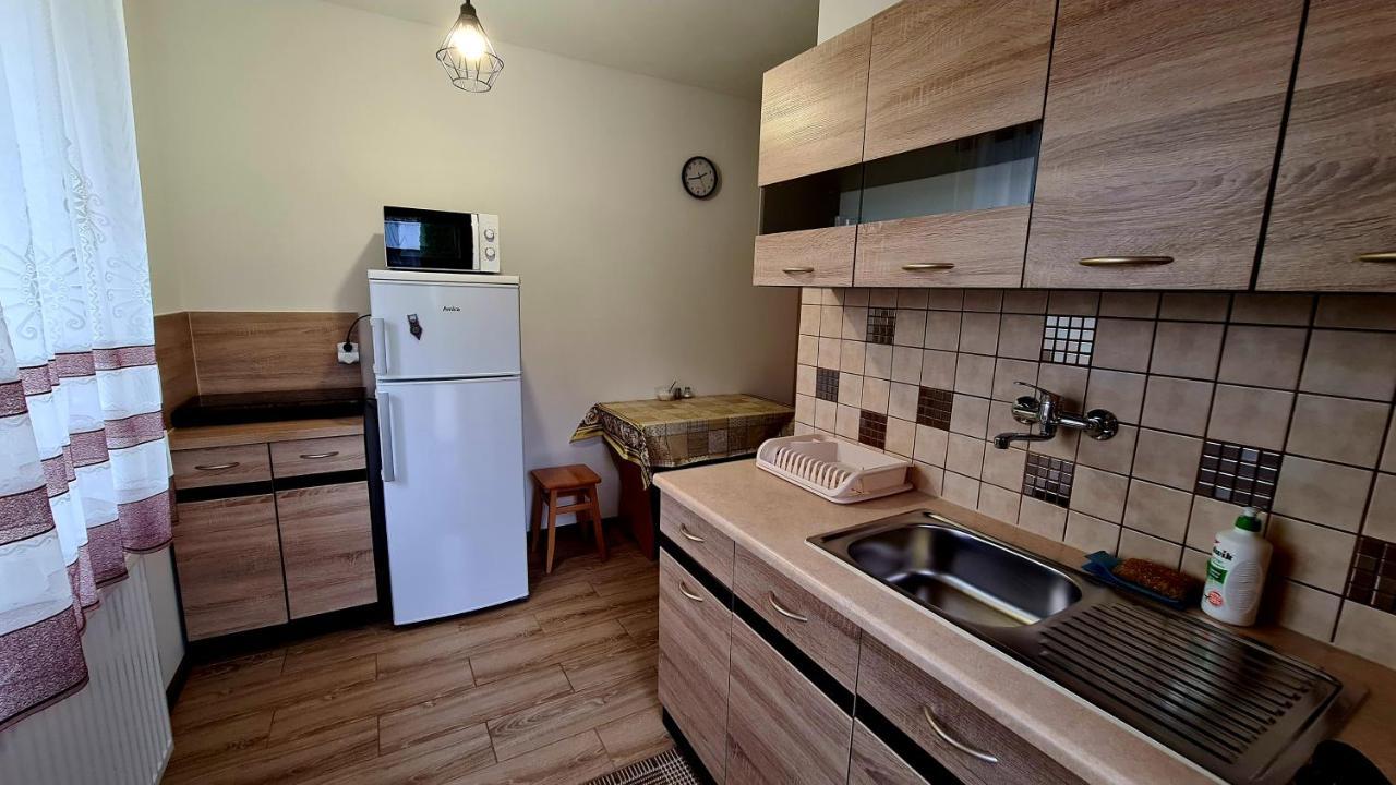 U Jedrusia Lägenhet Zubrzyca Gorna Exteriör bild