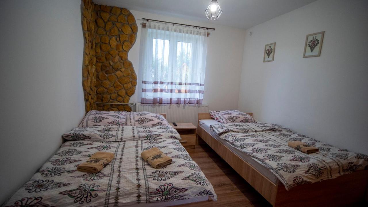 U Jedrusia Lägenhet Zubrzyca Gorna Exteriör bild